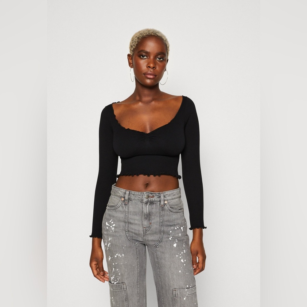 BDG Urban Outfitters Elsie Rib Long Sleeve Seamless Crop Top in Black